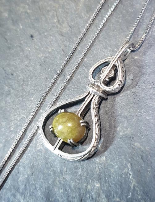 Rare Vintage Sterling Silver MIRACLE Connemara Marble NECKLACE - 6.7g