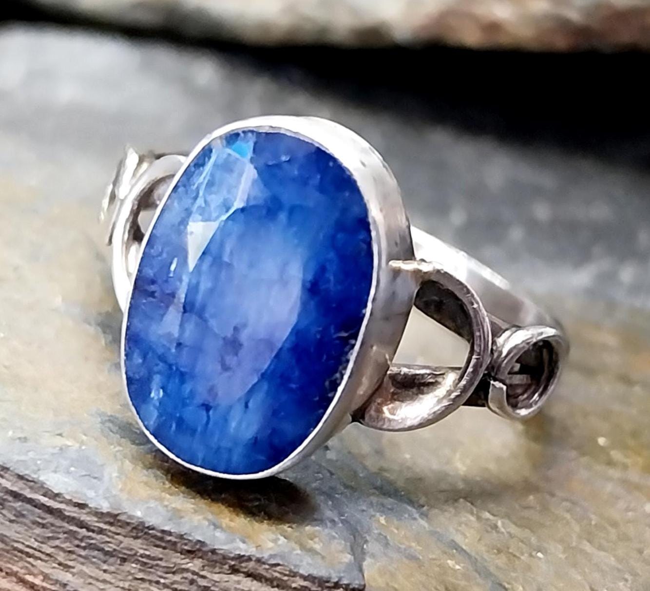 Vintage SILVER RING with Blue Lapis Lazuli Gemstone Size N (us 7) - 2.5g