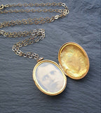 Antique 9ct GOLD LOCKET - Chester 1914 on 20" Chain - 6g