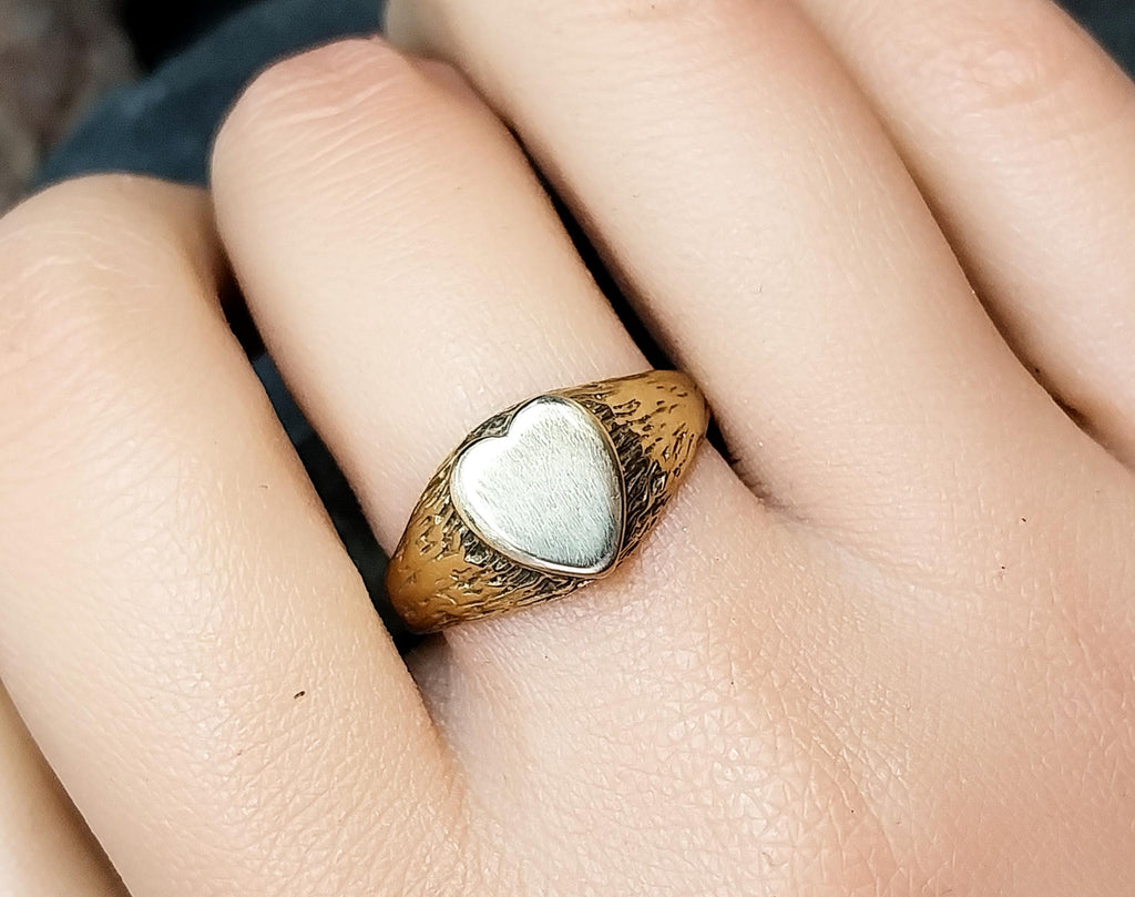 Vintage 9ct GOLD Heart Signet Ring - Size uk S (us 9) - 3.5g