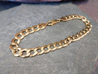 9ct GOLD CURB LINK Bracelet -Chunky 21.5cm - 15.4g