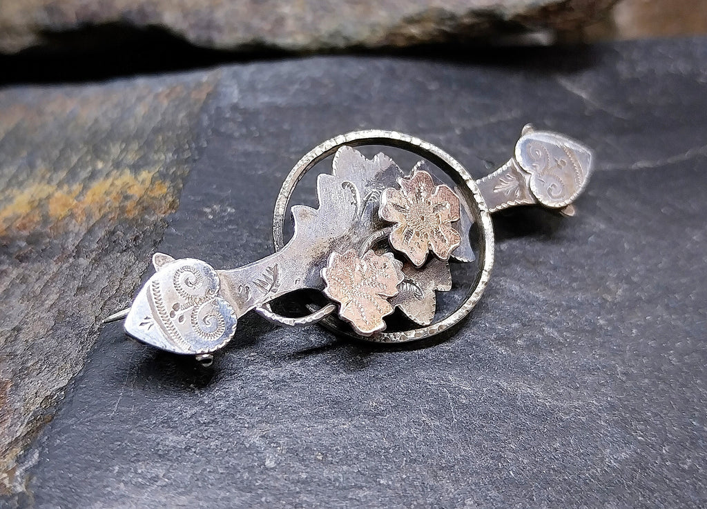 VICTORIAN tique Sweetheart Brooch - Sterling Silver Chester c 1896 - 4g