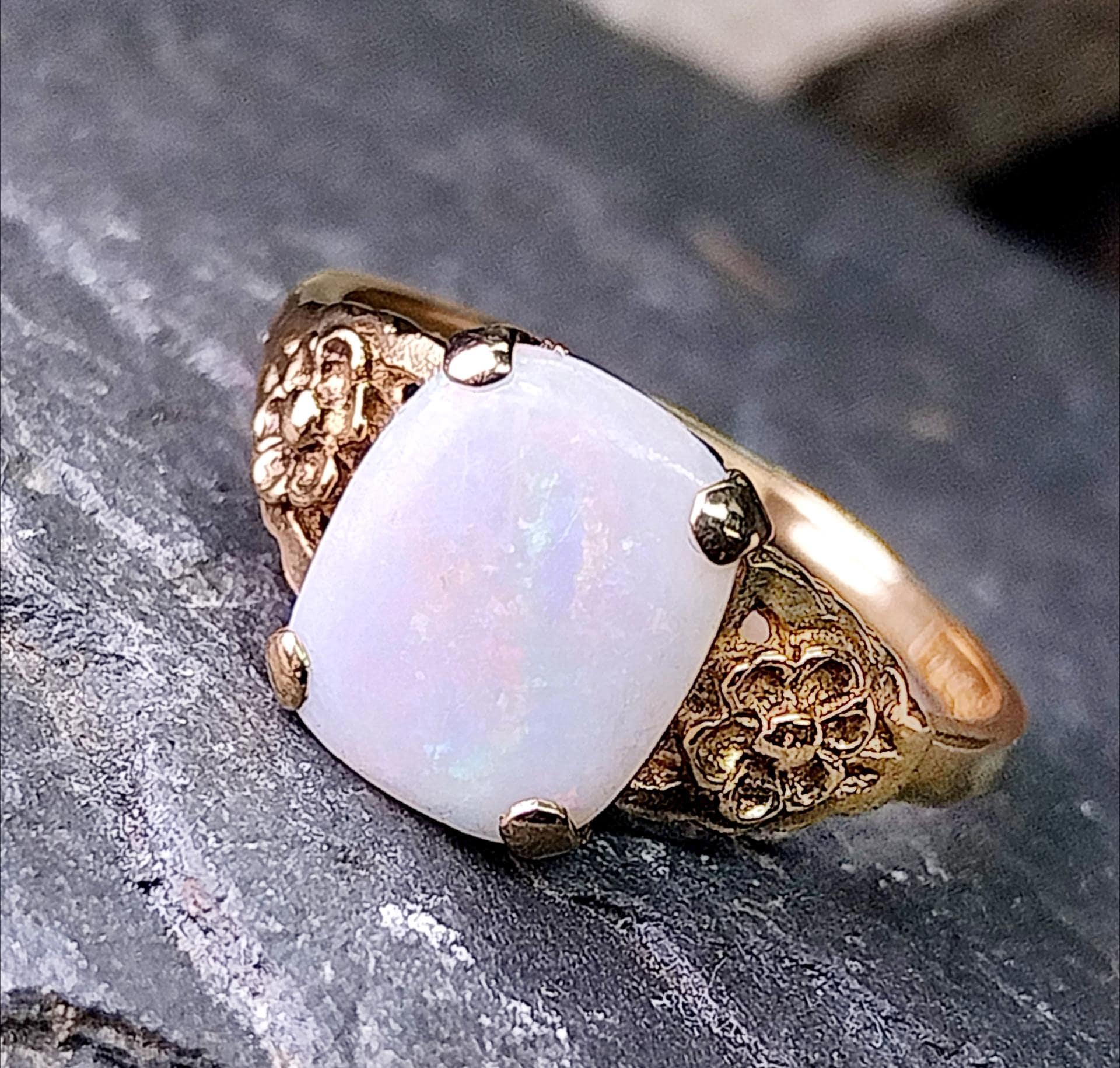 Vintage 9ct GOLD FIRE OPAL Ring - Size uk O (us 7) - Hallmarked - 2g