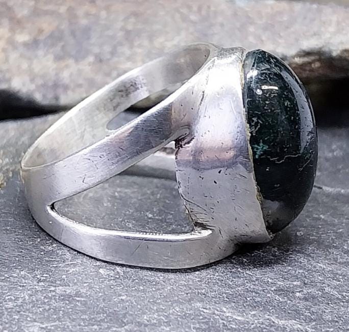 Vintage SILVER Moss Agate RING Magnus Maximus Designs Edinburgh - uk size R (us 8.5) - 7.1g