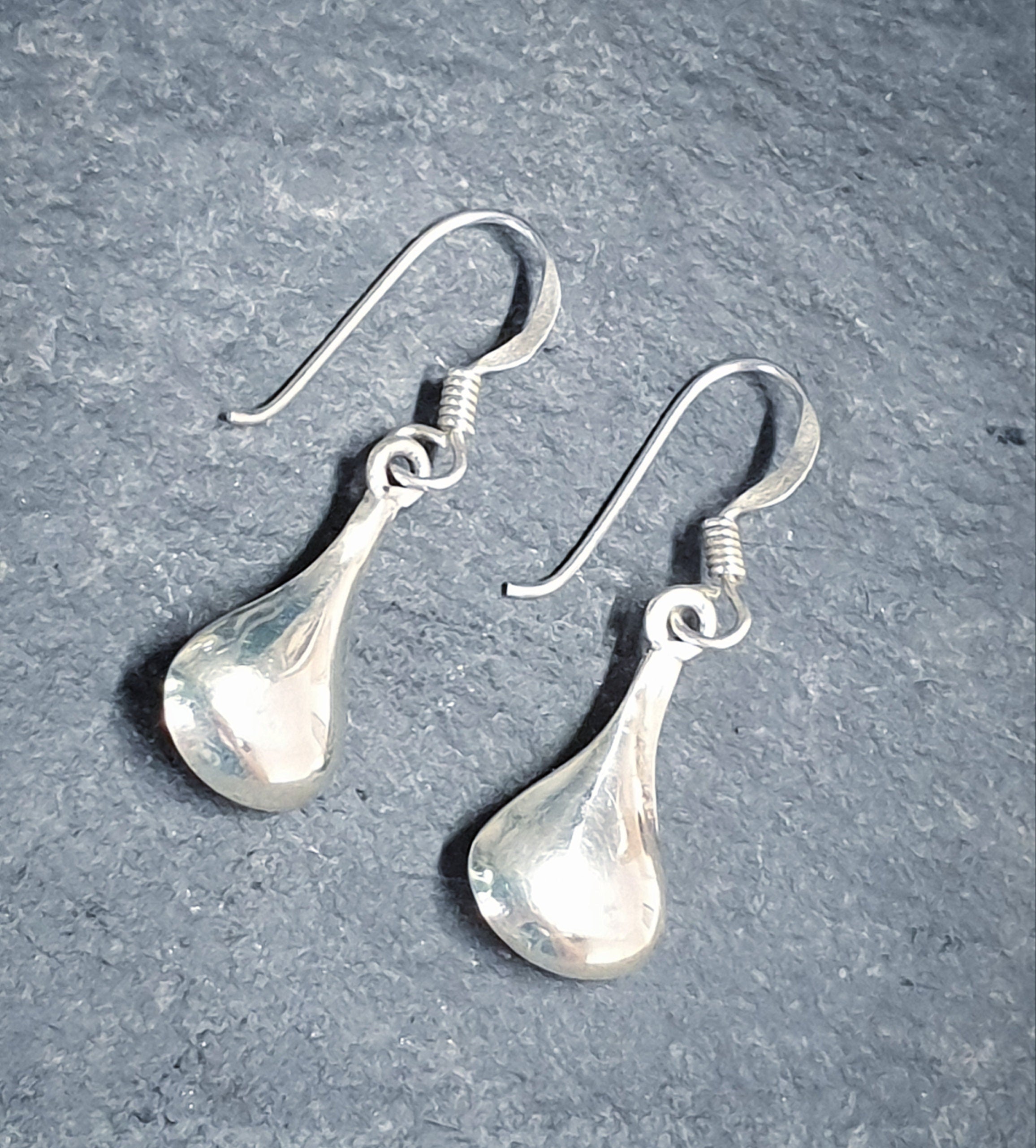 Vintage Sterling Silver Teardrop EARRINGS - Long Dangling  - 1.7g
