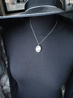 STERLING SILVER Locket Necklace - Engraved 'Linda' - with 18" Chain - 5g