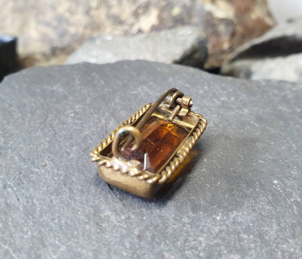 Antique VICTORIAN  BROOCH -  with Brandy Citrine Gemstone Pinchbeck Pin 6g