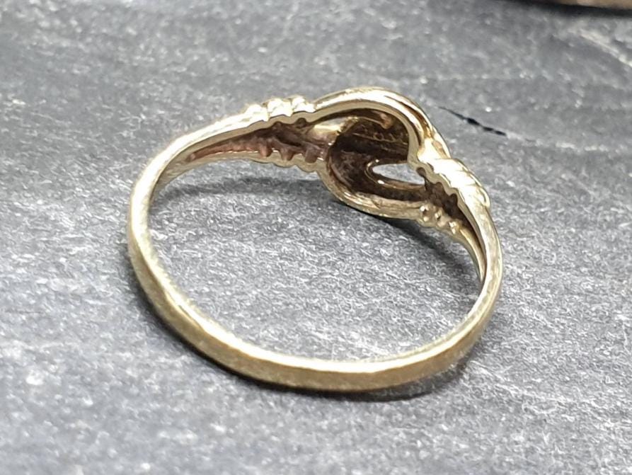 9ct GOLD CELTIC Fede Ring - uk size M 1/2 (us 6.5) - 1.5g