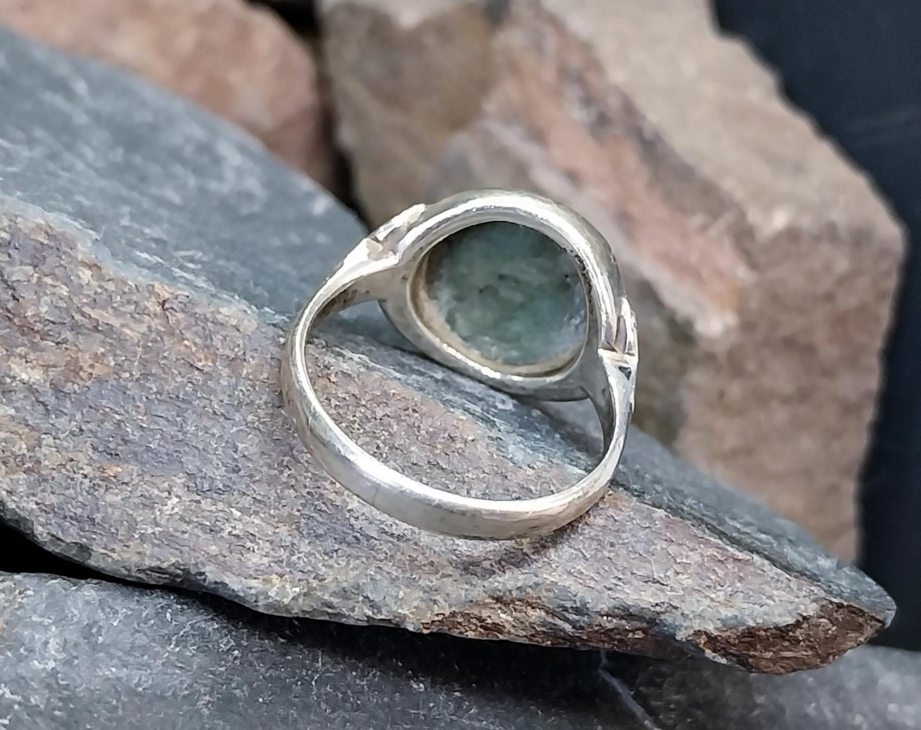 VINTAGE St Silver RING - with Connemara Marble - Size Q (8) - 5g