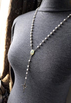 Vintage White ROSARY Beads - Old Prayer Beads and crucifix - 26" 11.3g