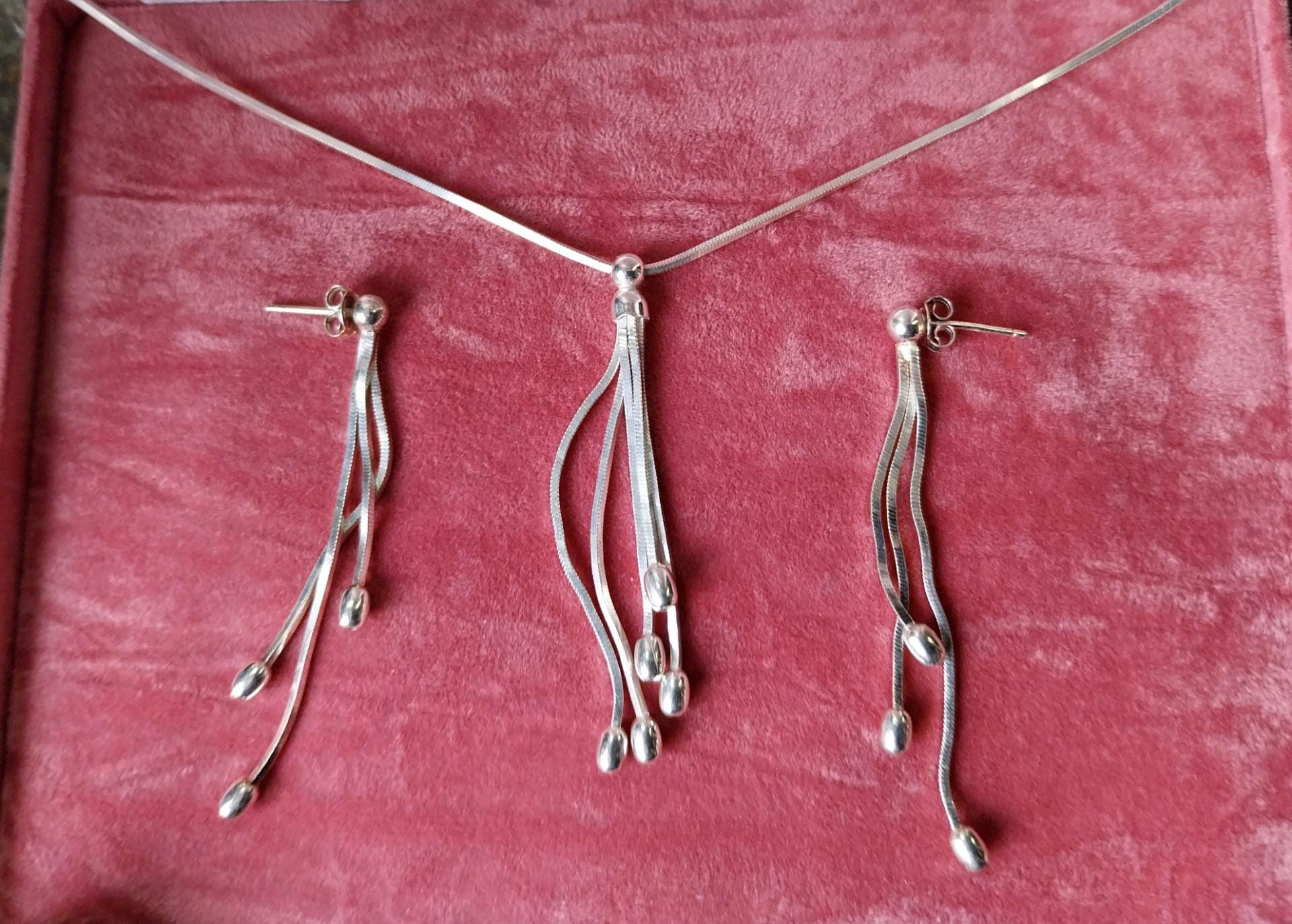 French STERLING SILVER Necklace and Matching Earrings Gift Set - Multi Strand - 10.1g