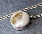 Vintage Sterling Silver Agate Circle Locket - 18" chain - 10.3g