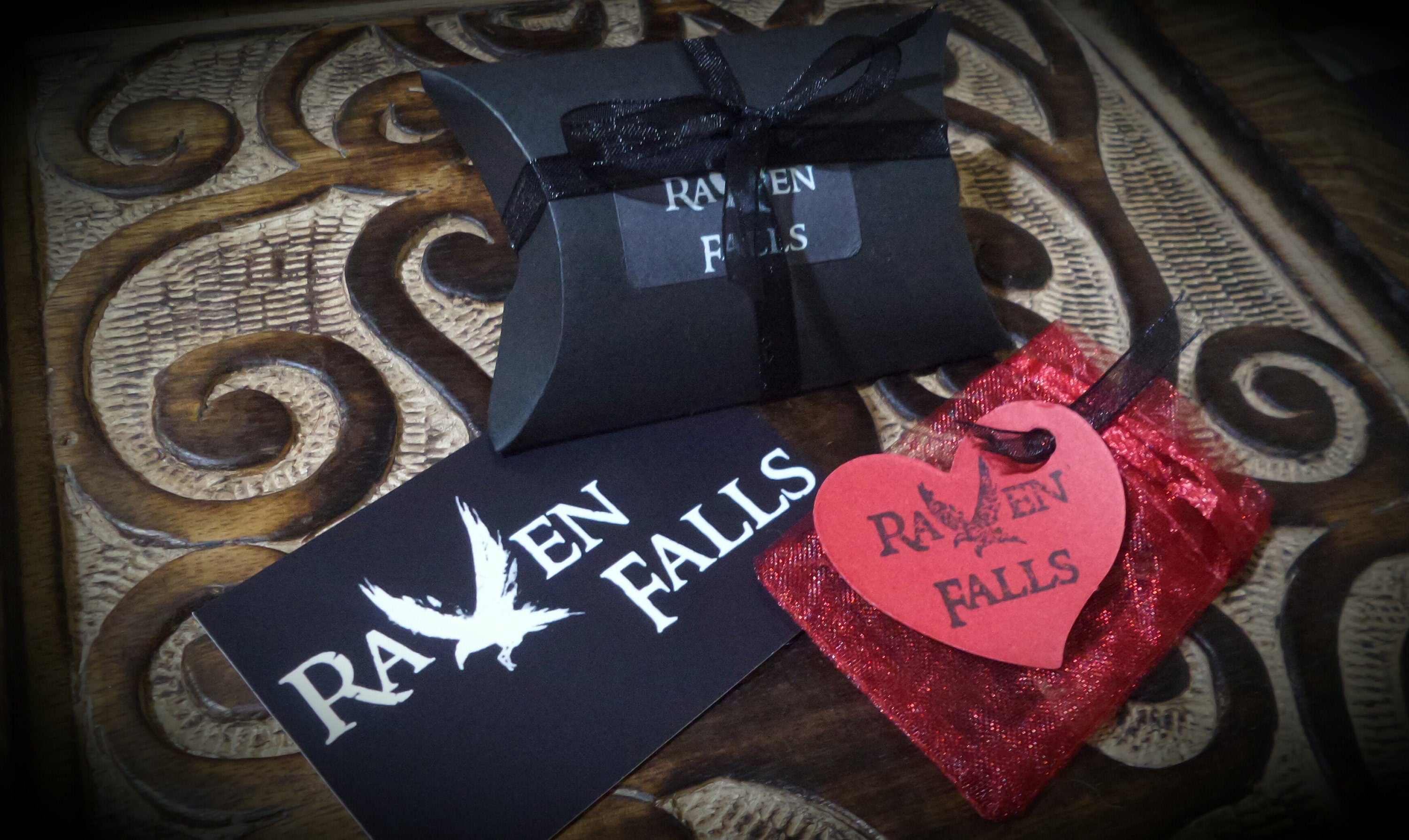 9ct GOLD Green Peridot Gemstone Ring - Size uk N (6.5) - 2.3g