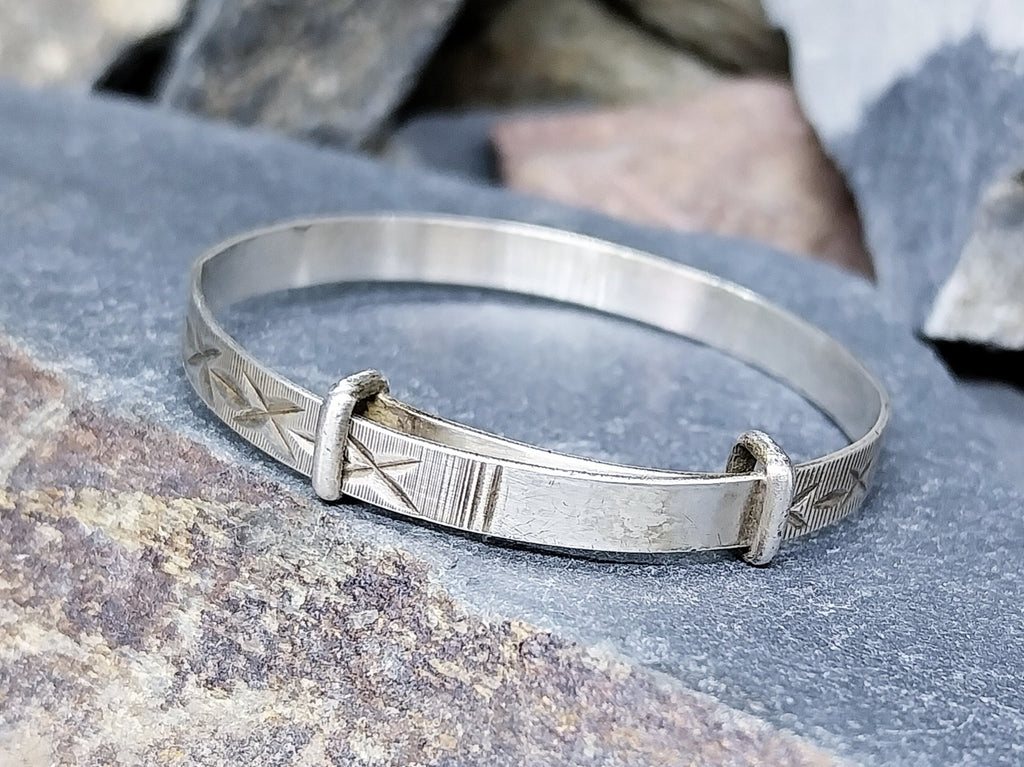 Antique BABY Silver Bangle Bracelet - Stars Design - 3.3g