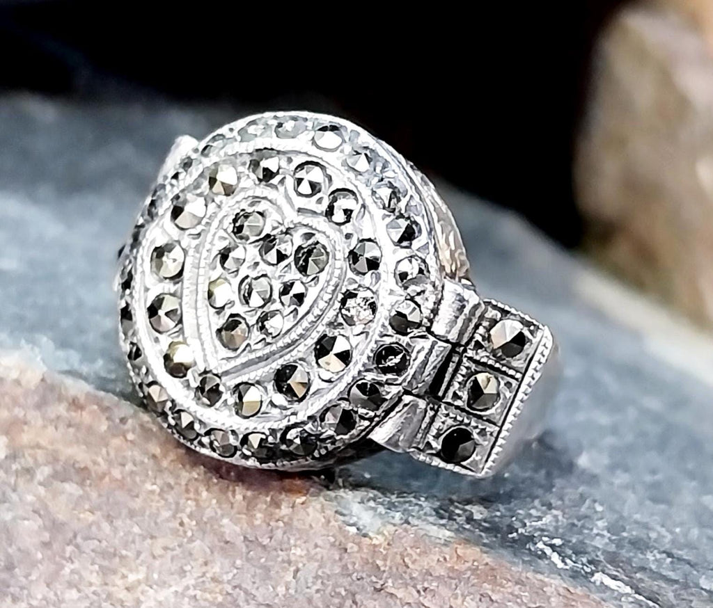 Vtg SILVER POISON LOCKET Ring - (secret compartment) Size uk M  (us 6) - 6.5g