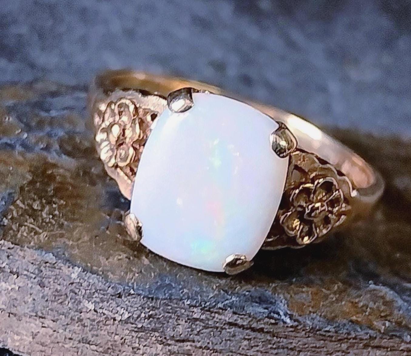 Vintage 9ct GOLD FIRE OPAL Ring - Size uk O (us 7) - Hallmarked - 2g