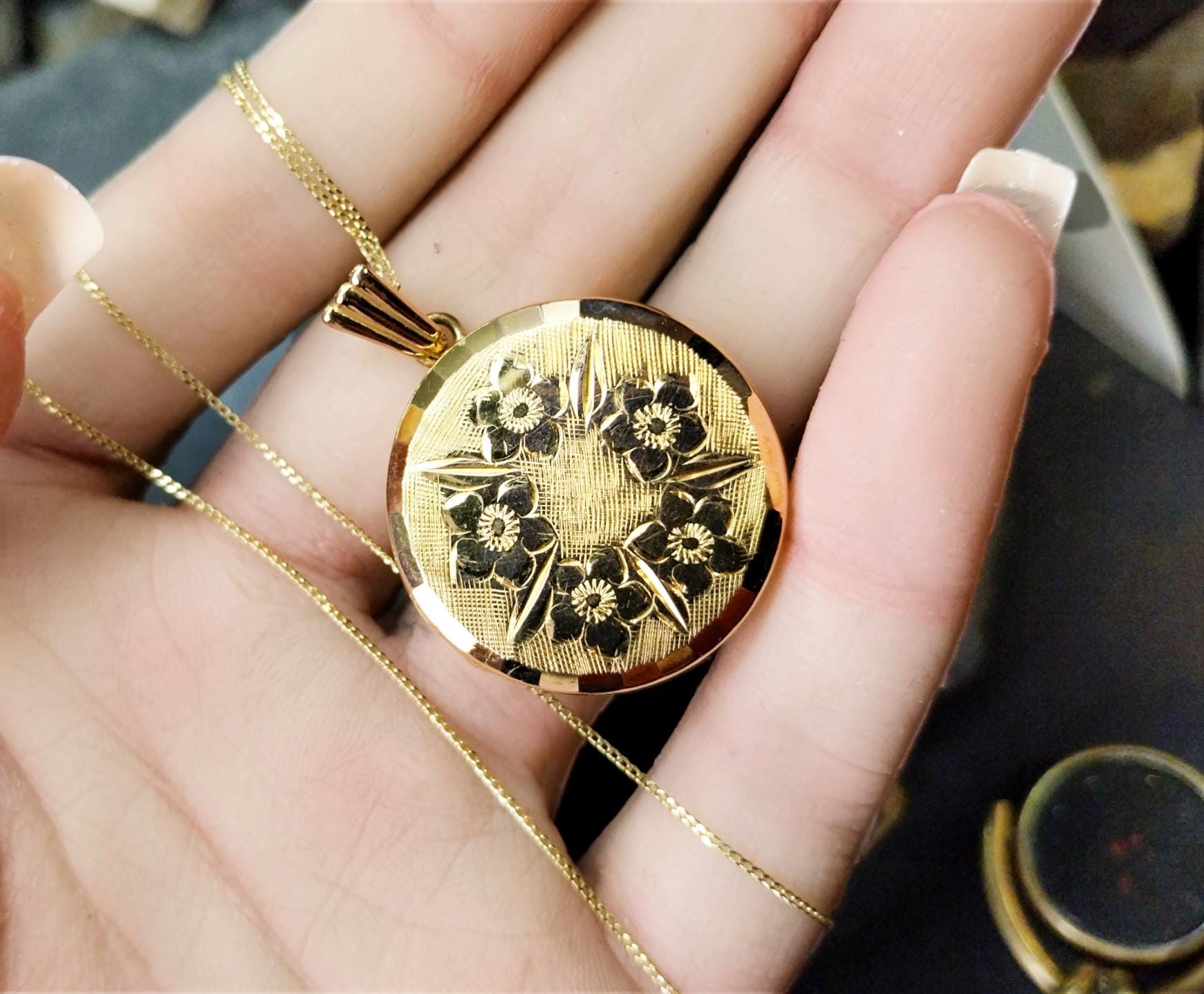 GEORG JENSEN 9ct Gold  Five Flower Locket - with 20" Gold Chain - 8.2g