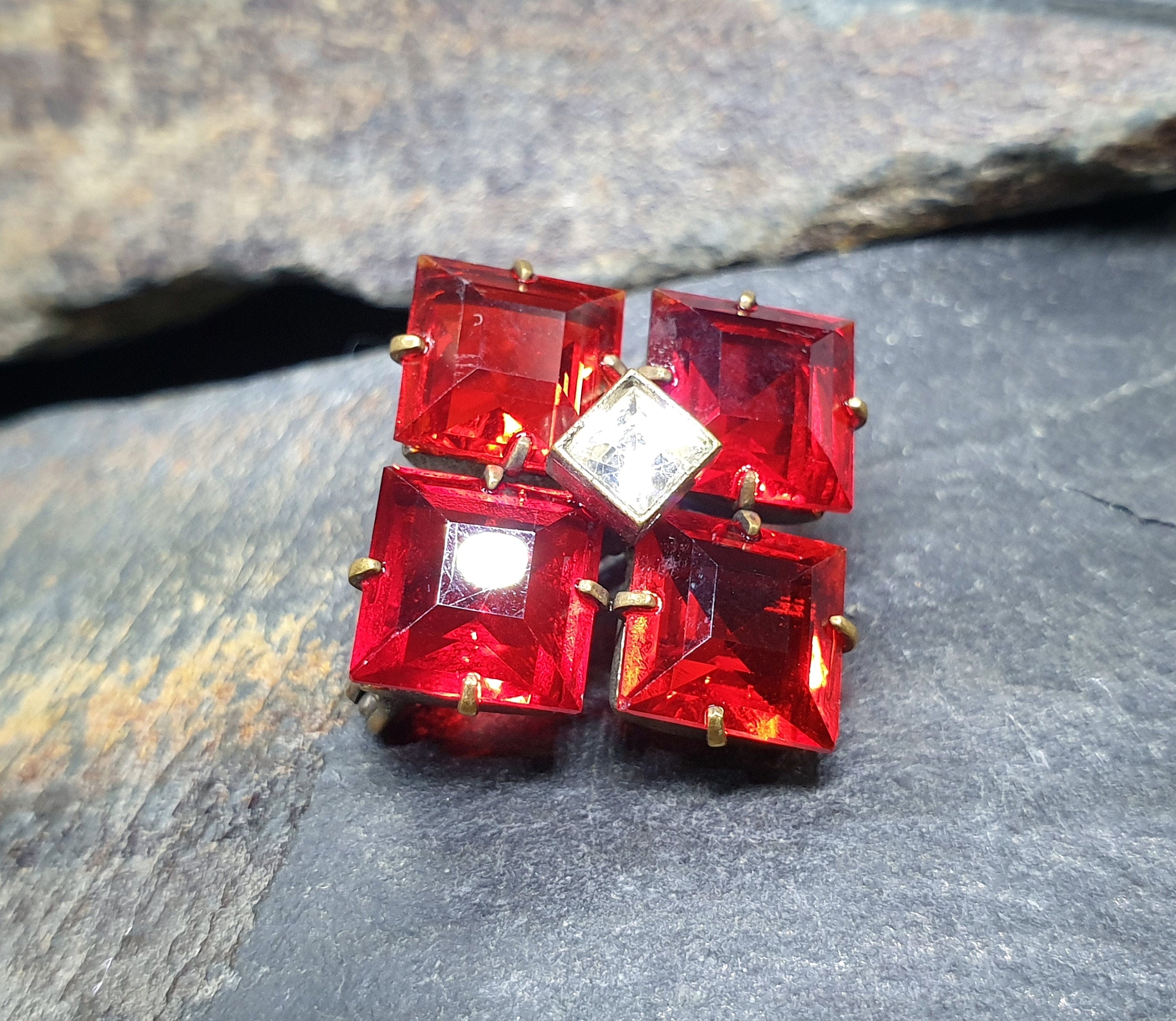 Antique Art Deco Czech BROOCH -Bright Red Coloured Glass  - 3.8g