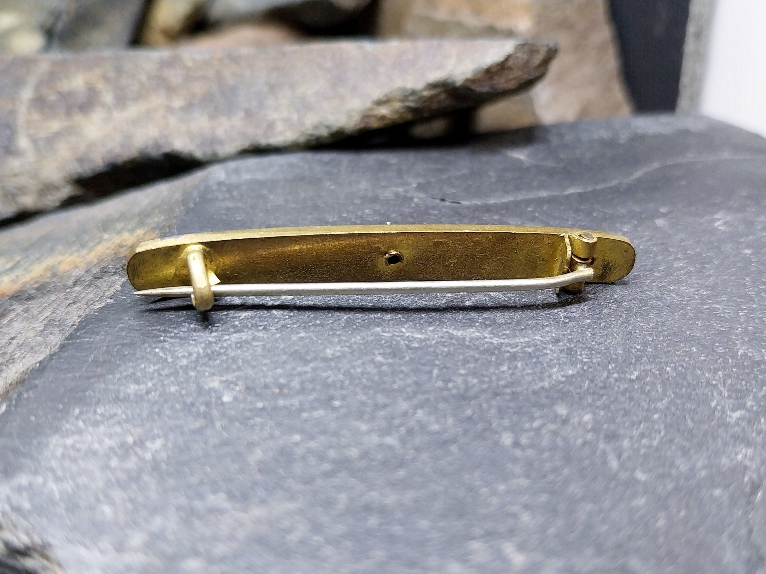 Victorian FRENCH JET BROOCH - with Star and seed pearl - 3.7g