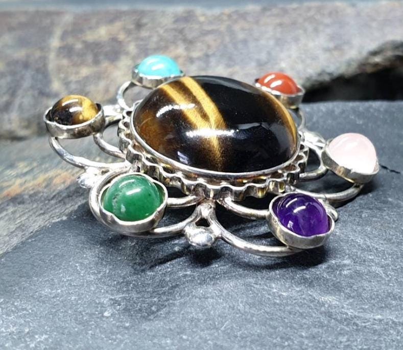 Vintage Sterling Silver Brooch with Celtic Design and Agate Gemstones  - 12.2g