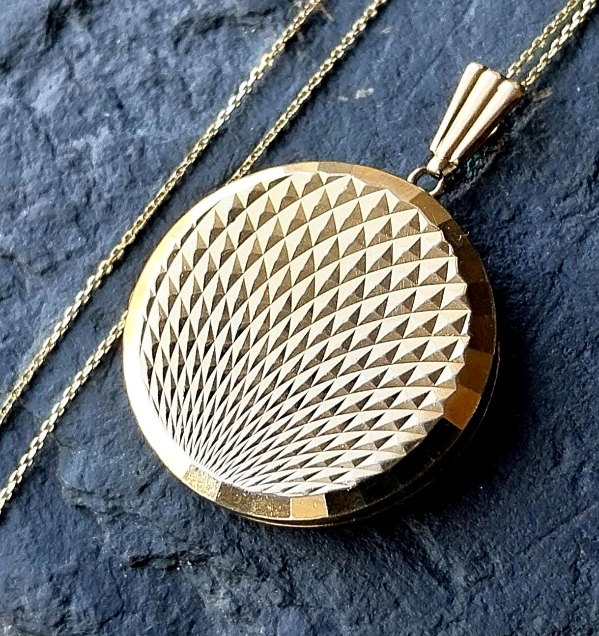 9ct Gold Georg Jensen Locket Necklace - Large Circe Geometric Spiral on 20" Chain - 8.3g