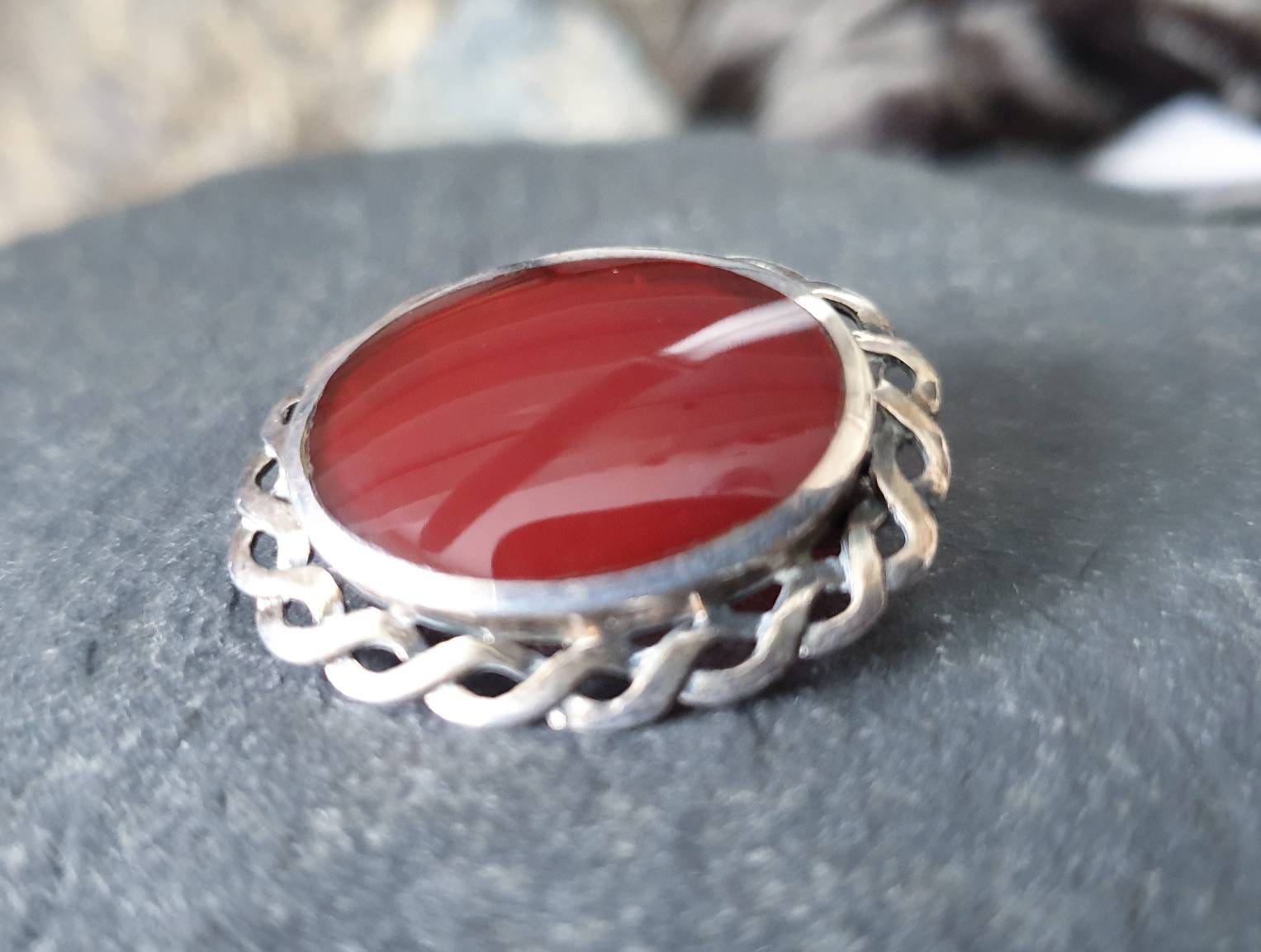 Vintage Sterling Silver Vibrant red Carnelian Brooch - 5.6g