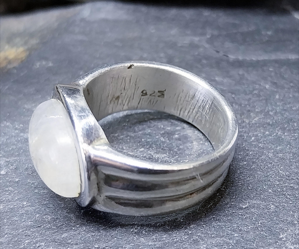 Large Vintage SILVER MOONSTONE RING - Ethereal - uk size O (7) - 10.6g