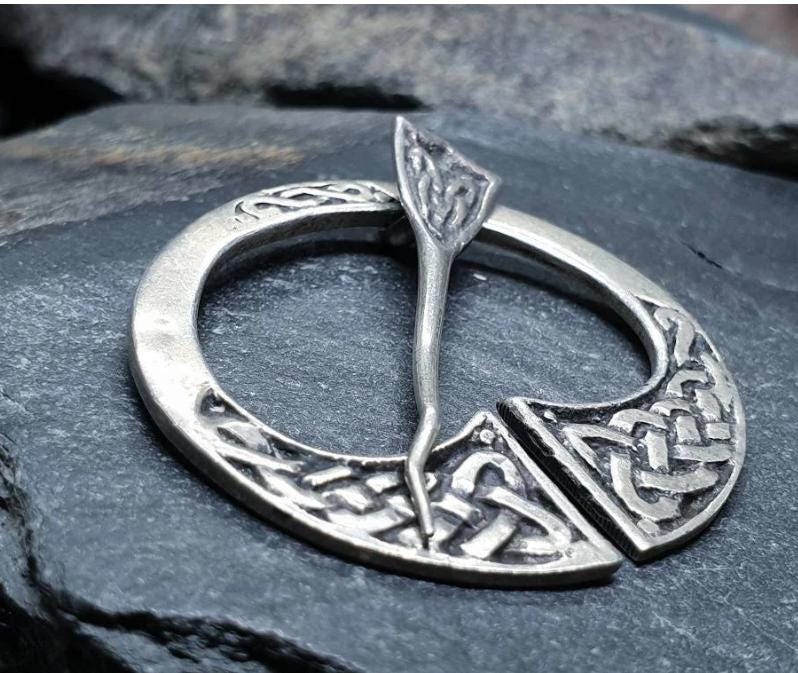 Vintage Scottish Silver CELTIC PENANNULAR Brooch c 1948 -  9.8g