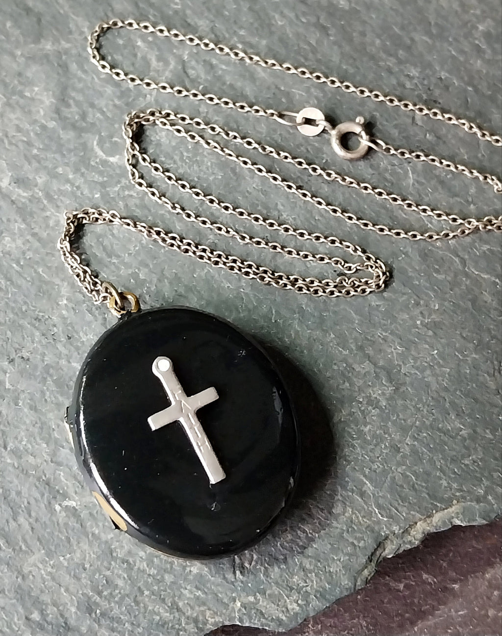 VICTORIAN Black Enamel LOCKET with Silver Cross - on 20" Chain - 15.5g