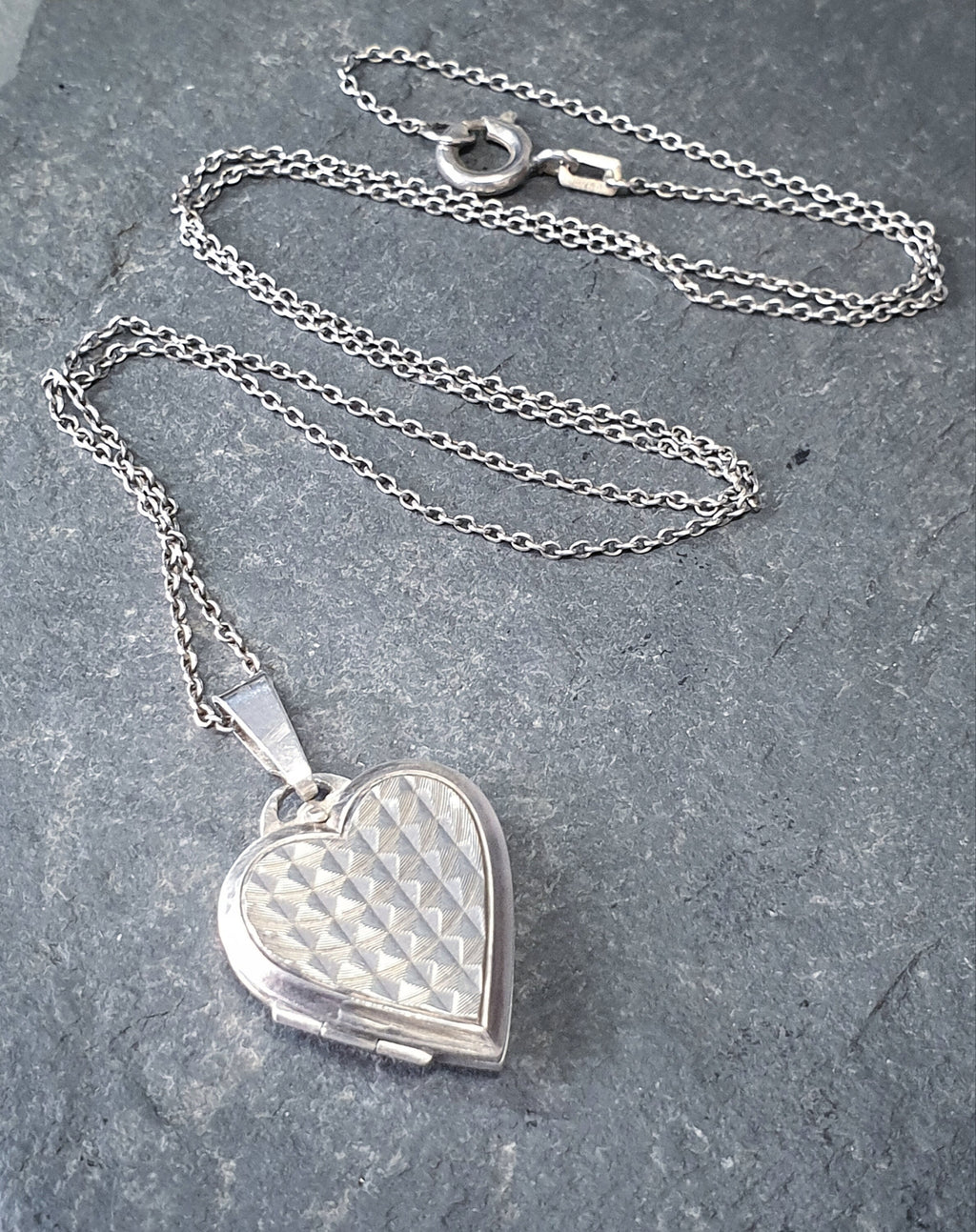 Vtg Sterling Silver Heart Locket -  Geometric Design on 19" Chain - 6.2g