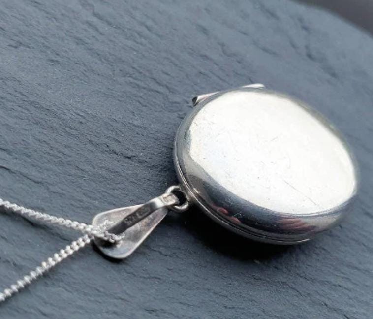 Vintage STERLING SILVER Locket Necklace - Joseph Smith - with 24" Chain - 7.5g