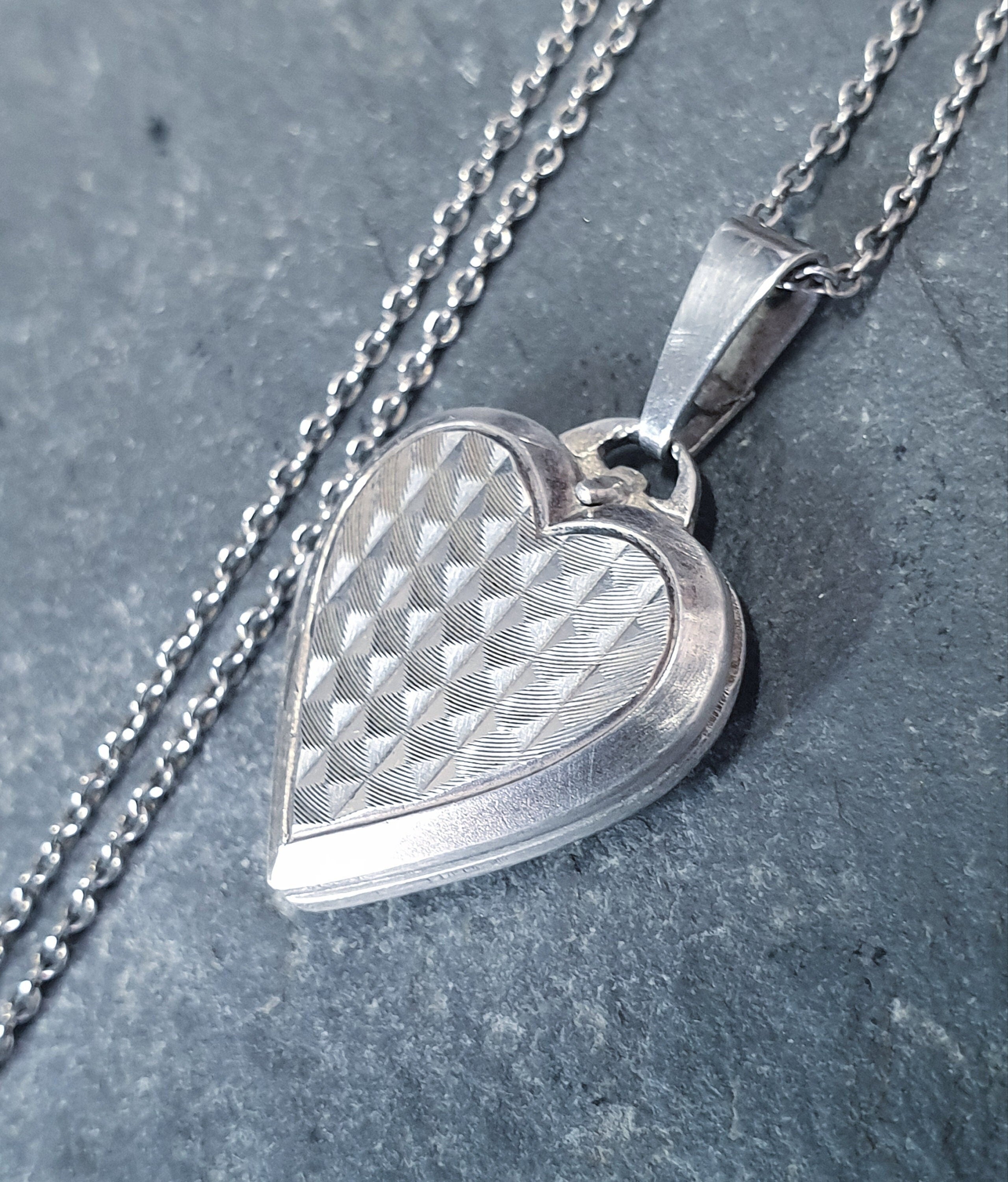 Vtg Sterling Silver Heart Locket -  Geometric Design on 19" Chain - 6.2g