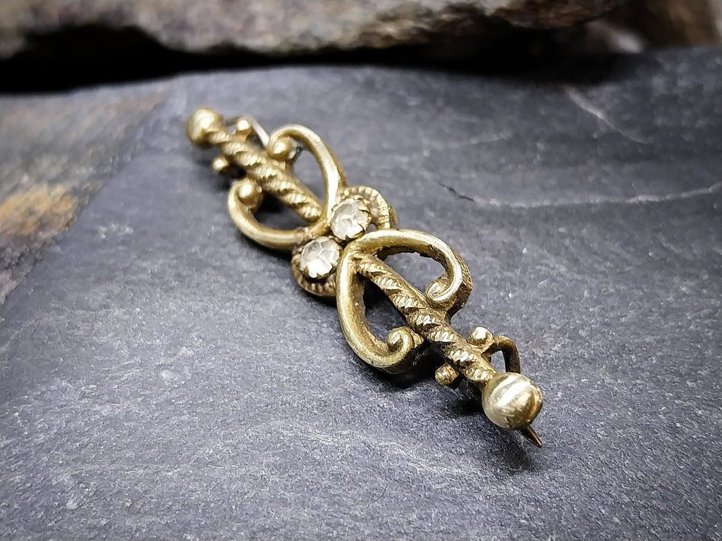 Victorian BOW BROOCH - pinchbeck with Paste Stone - 3.3g