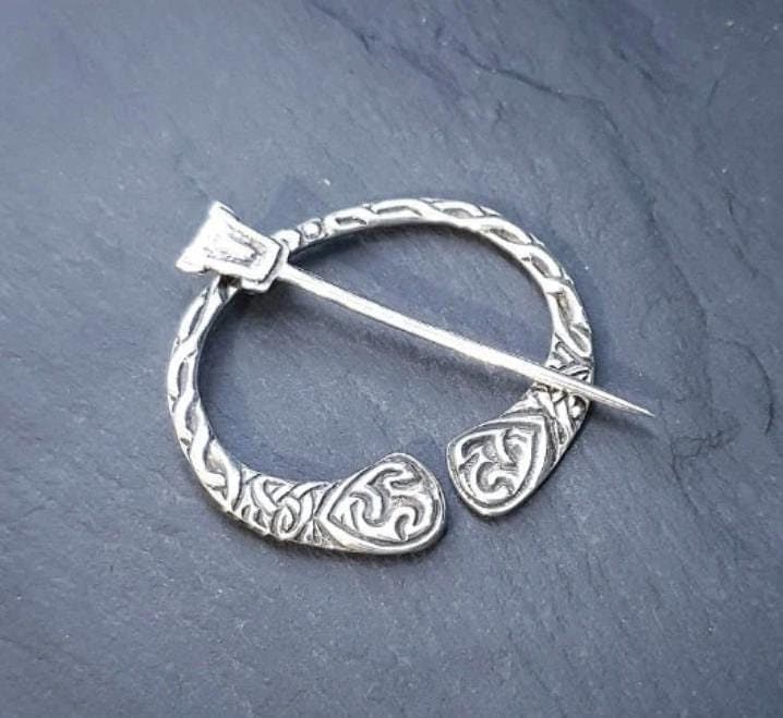 Robert Allison PENNANULAR BROOCH - Scottish Silver Shawl Pin c.1952 - 9.9g