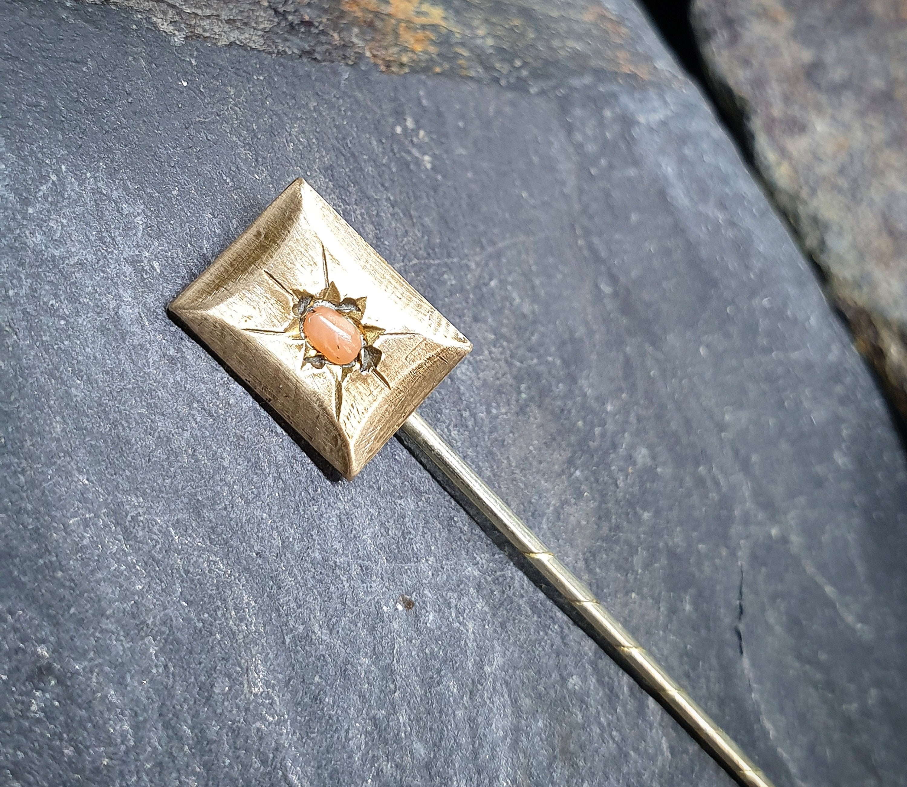 Vintage Pinchbeck and Coral STICK PIN  - Hat or Tie pin  - 1.2g
