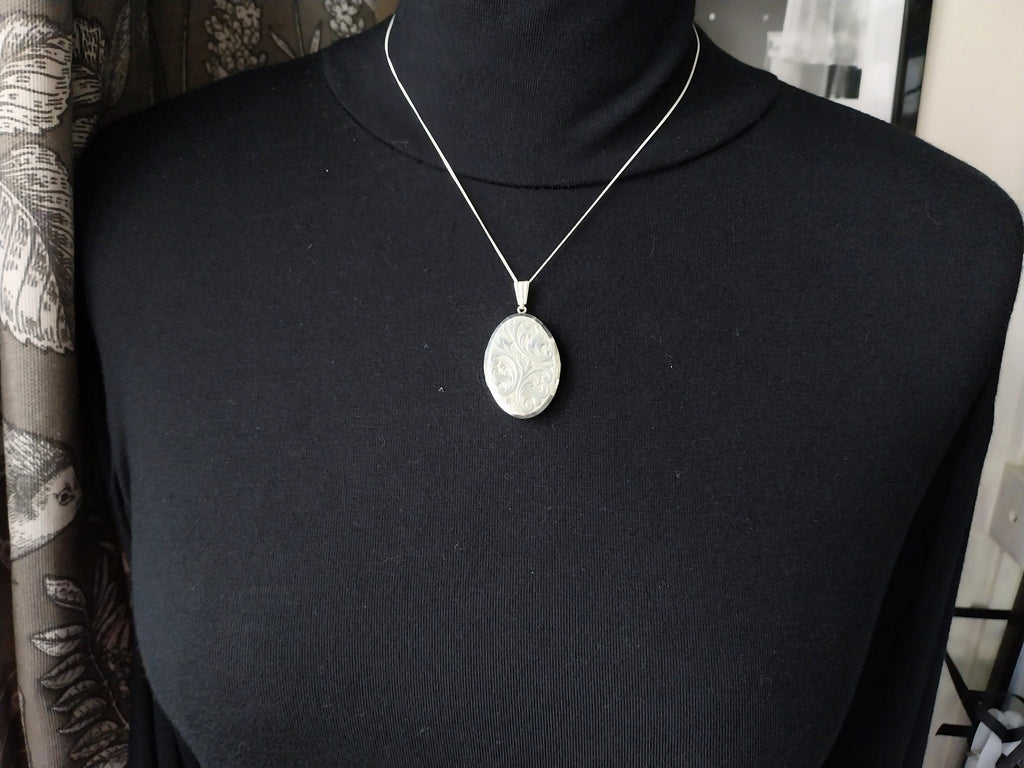 Large Georg Jensen OVAL LOCKET Necklace - with 18" Chain - Sterling Silver - 8.4g