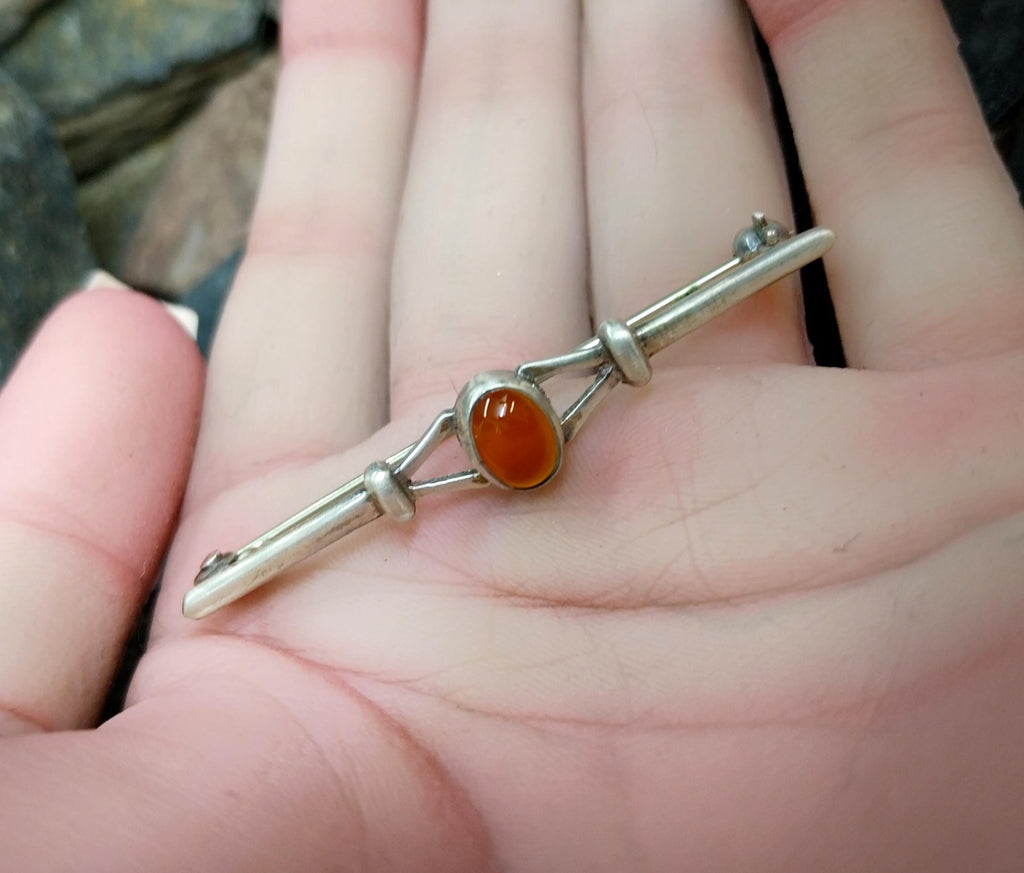 Vintage CARNELIAN Sterling SILVER Brooch - Sterling Silver - 3.2g