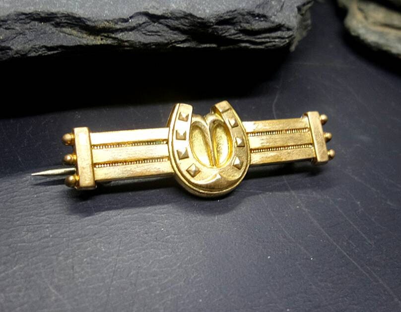 Antique GOLD Front HORSESHOE BROOCH - Good luck, mourning, Victorian Curios