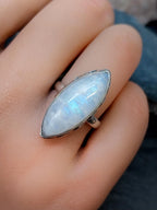 Vintage SILVER MOONSTONE RING - Ethereal - uk size Q (8) - 6.5g