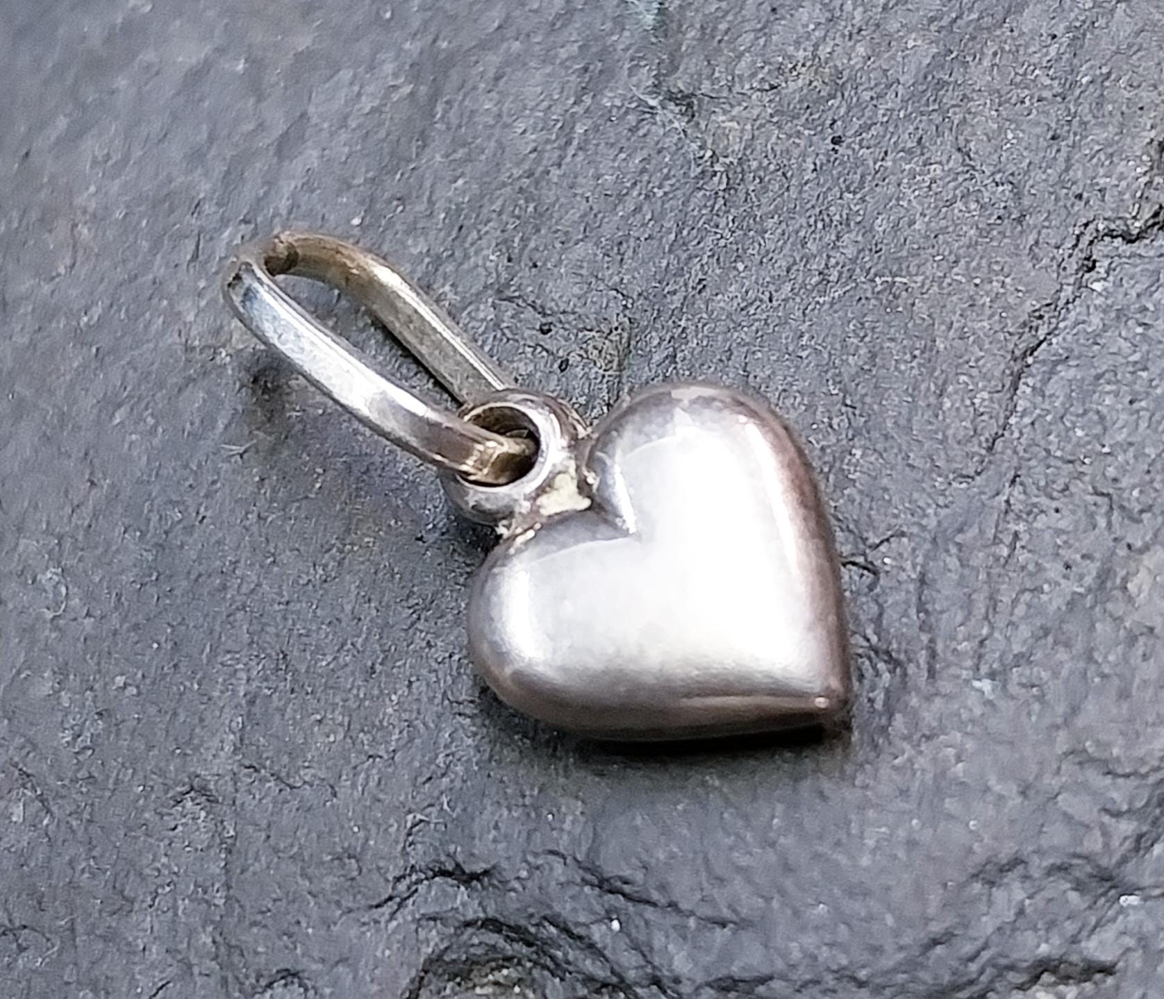 Vintage Silver Mini Heart Charm - for bracelet mini  - 0.8g