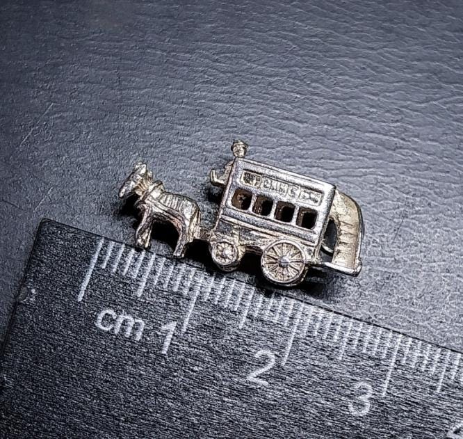 Vintage SilverHORSE DRAWN CARRIAGE Transport Charm - Bracelet - 3.3g