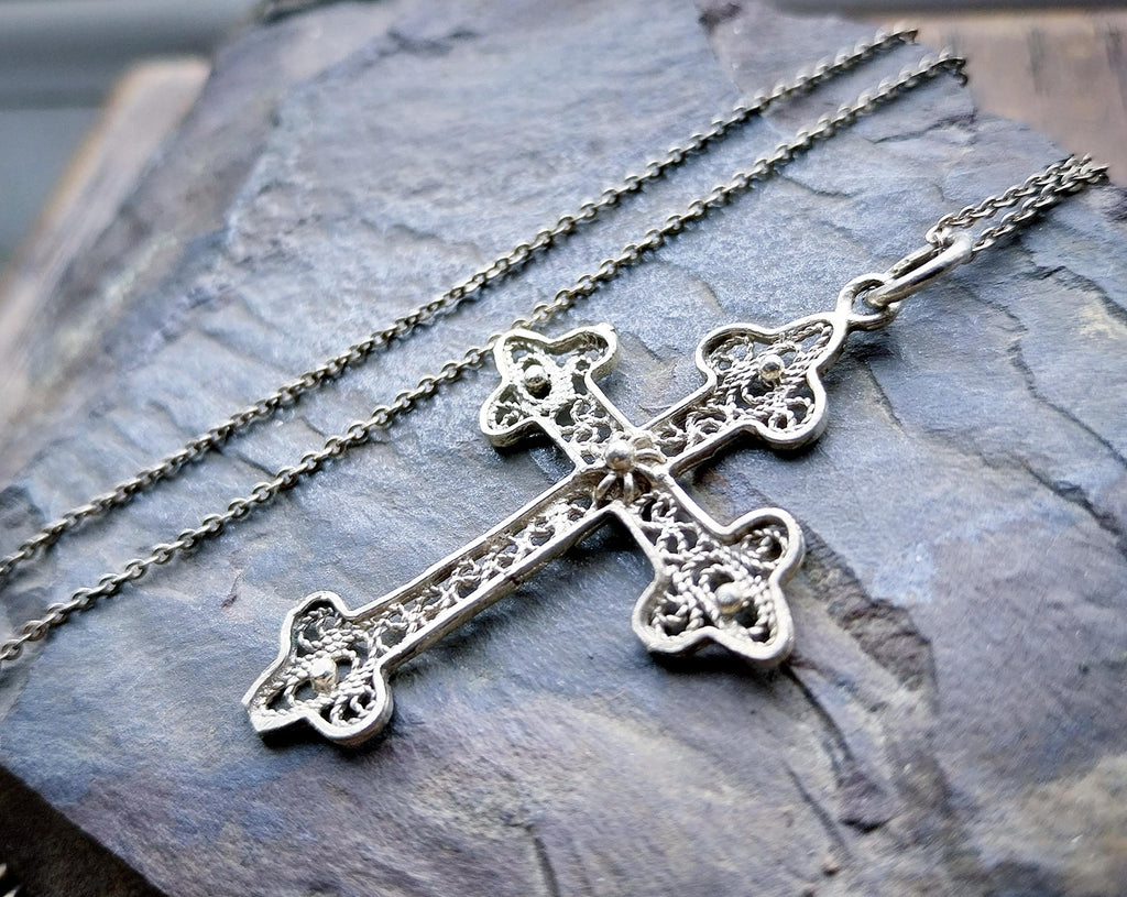 Antique Filigree Cross Crucifix on 18" Sterling Silver Chain - 3.3g