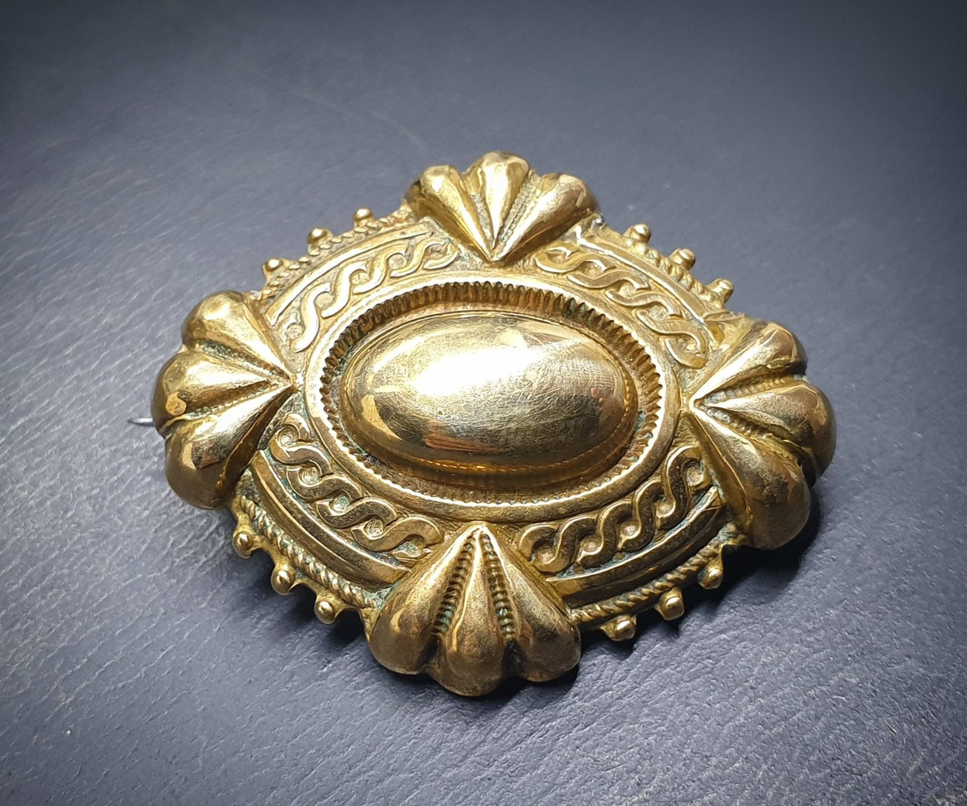 Victorian Photo Locket Brooch - Pinchbeck, Gilt  Mourning or Sweetheart with antique photo