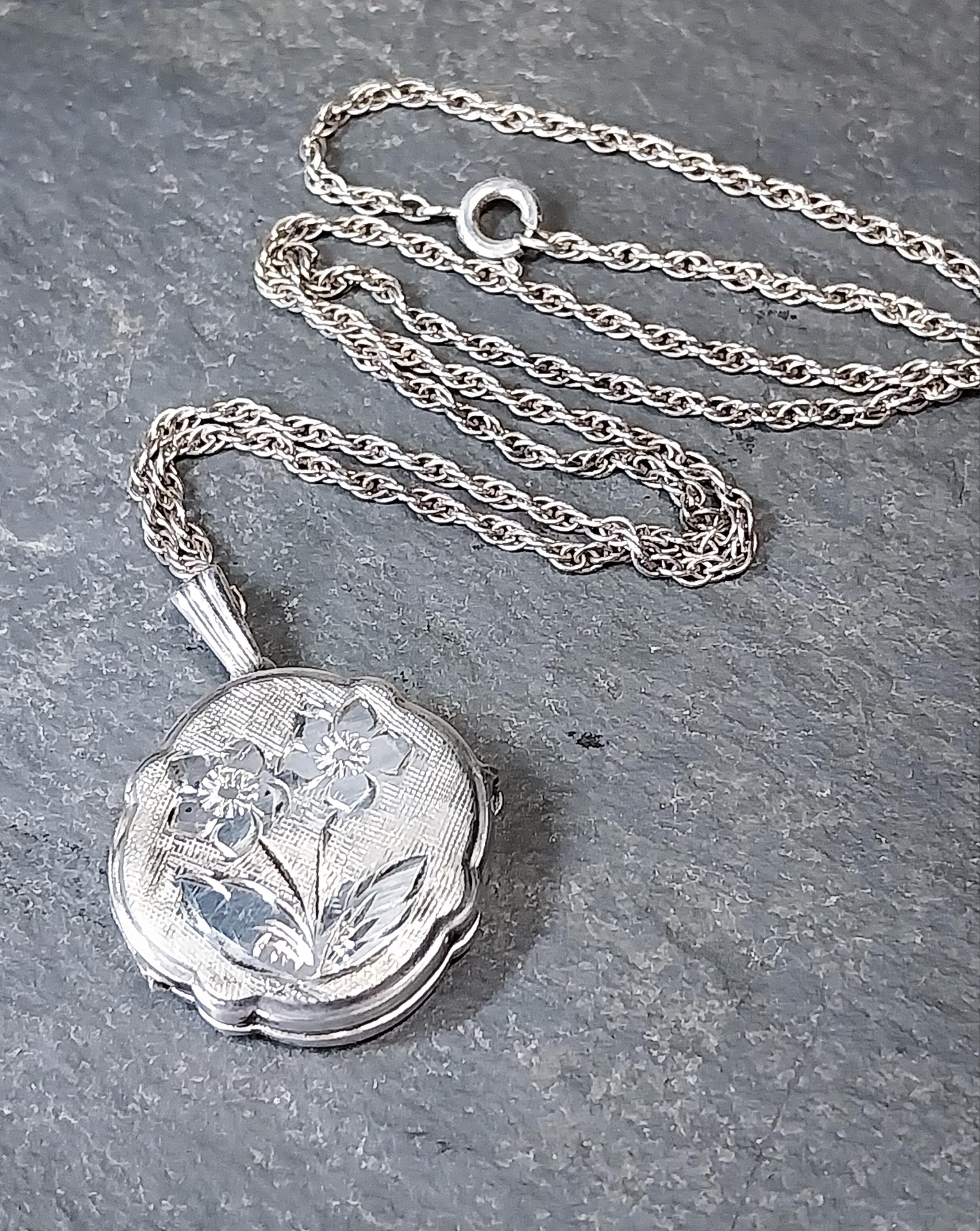 Vintage Georg Jensen SILVER LOCKET Necklace - Unusual Circle with 2 flowers on 16" Chain - 7g