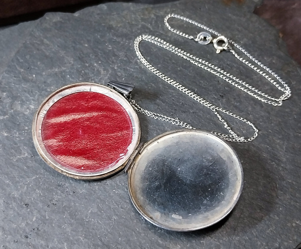 Large Sterling Silver Circular LOCKET Necklace -  on 20" Chain c 1973 - 8.4g