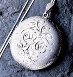 Huge Silver CIRCULAR LOCKET Necklace - Double Rose with 20" Chain - Joseph Smith - 10.9g