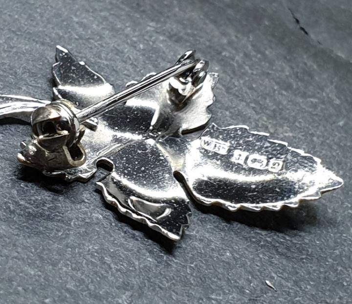 Vintage Sterling Silver LEAF BROOCH - Autumn Maple - 2.3g