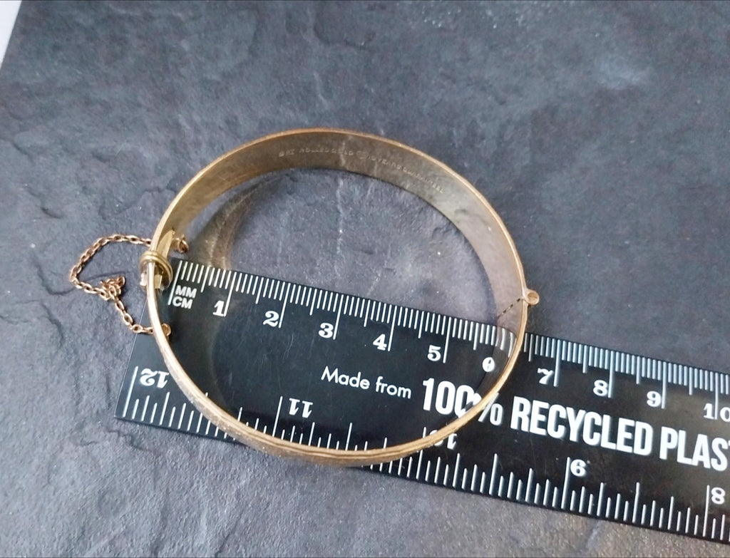 Vintage 9ct Rolled GOLD BANGLE Bracelet Wide with star pattern - 28.7g