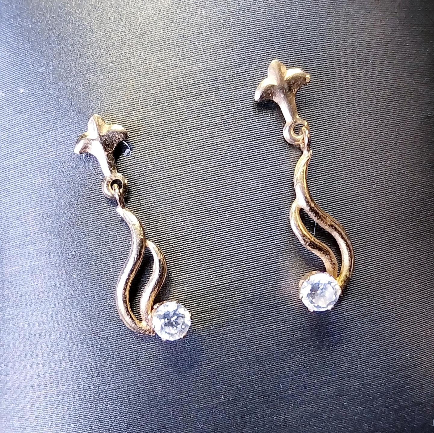 Vintage 9ct Gold Twist DROP EARRINGS - Dangling - 0.6g