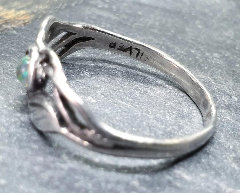 Sterling Silver Fire Opal Ring Tree of Life - uk size M (us 6) - 1.4g